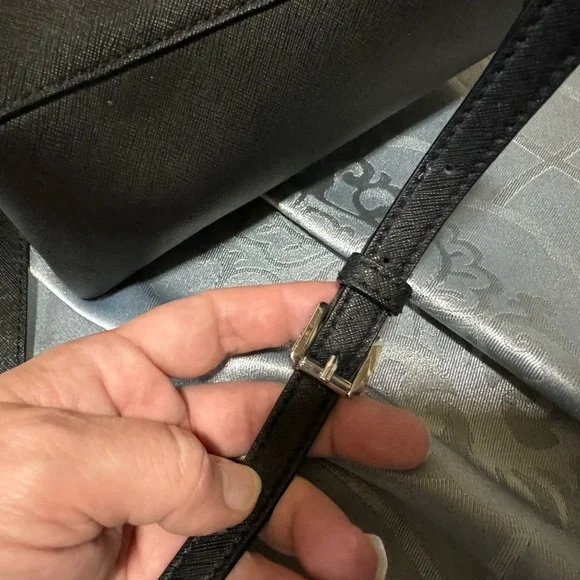 MICHAEL KORS WOMEN’S TILDA SAFFIANO LEATHER MEDIUM TOTE BLACK Used with … - Picture 9 of 16